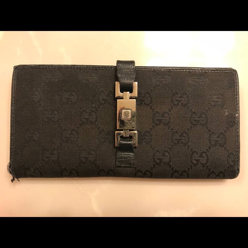 Authentic Gucci wallet